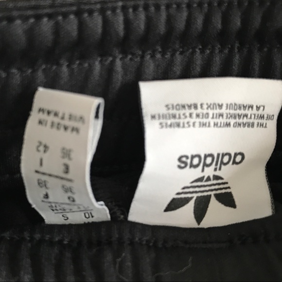 Adidas black snap side mini skirt! NWOT - Picture 4 of 4